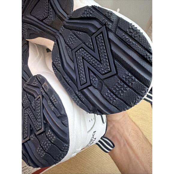 New Balance 636 Mens 11 2E Wide White Navy Training Shoe MX636WN main image 8